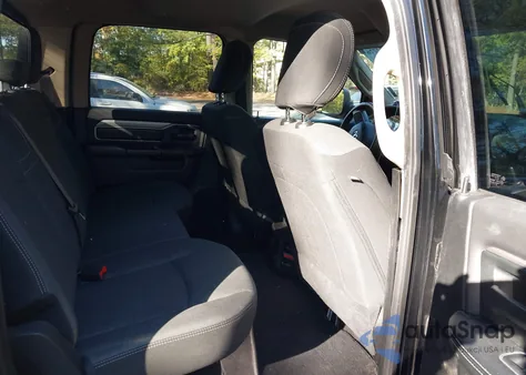 2020 Ram 2500 Tradesman 4X4 6'4 Box z USA, uszkodzony, nr VIN 3C6UR5CL3LG302920